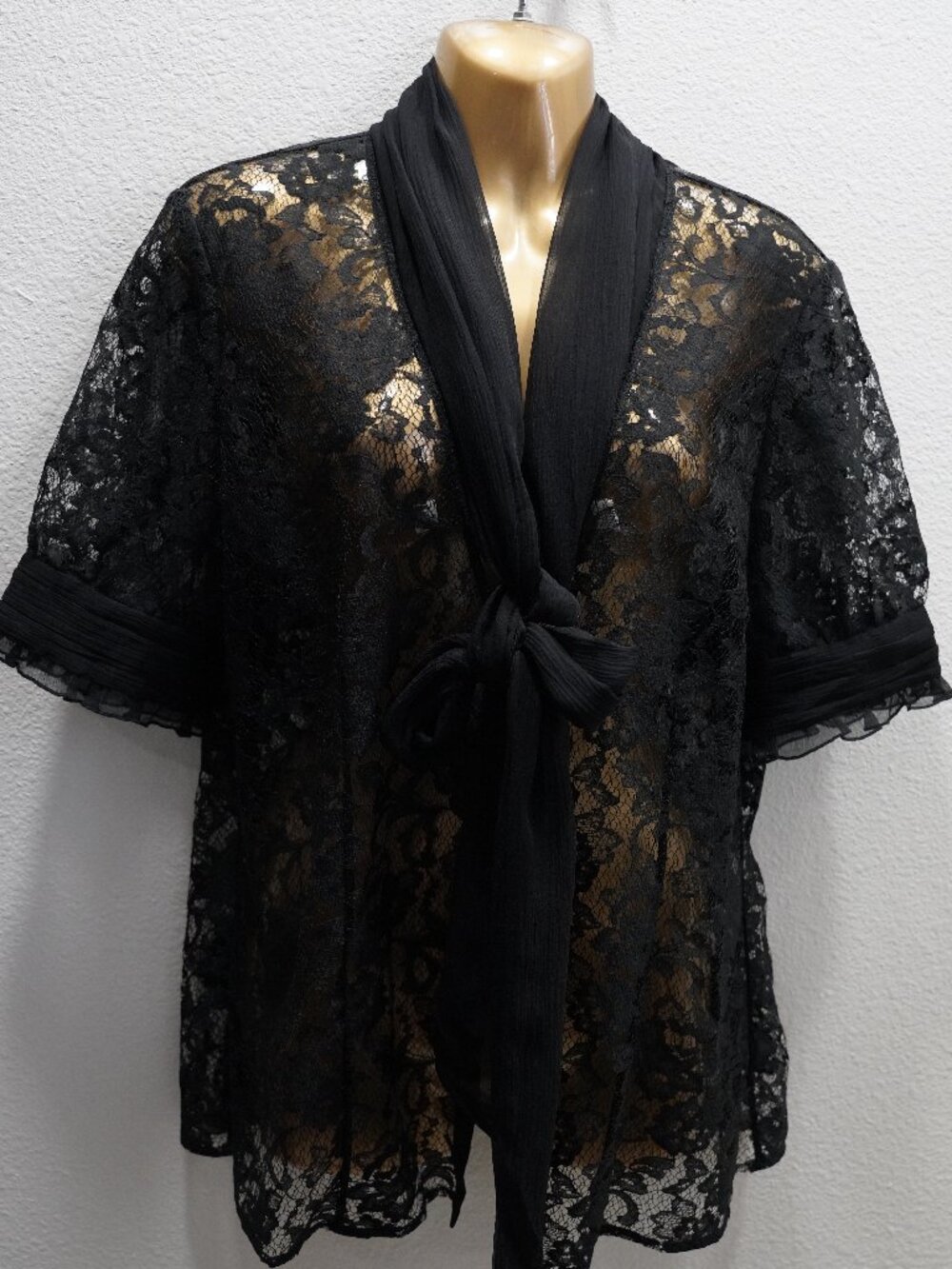 White House Black Market BLack Overlay Lace Blouse size 14